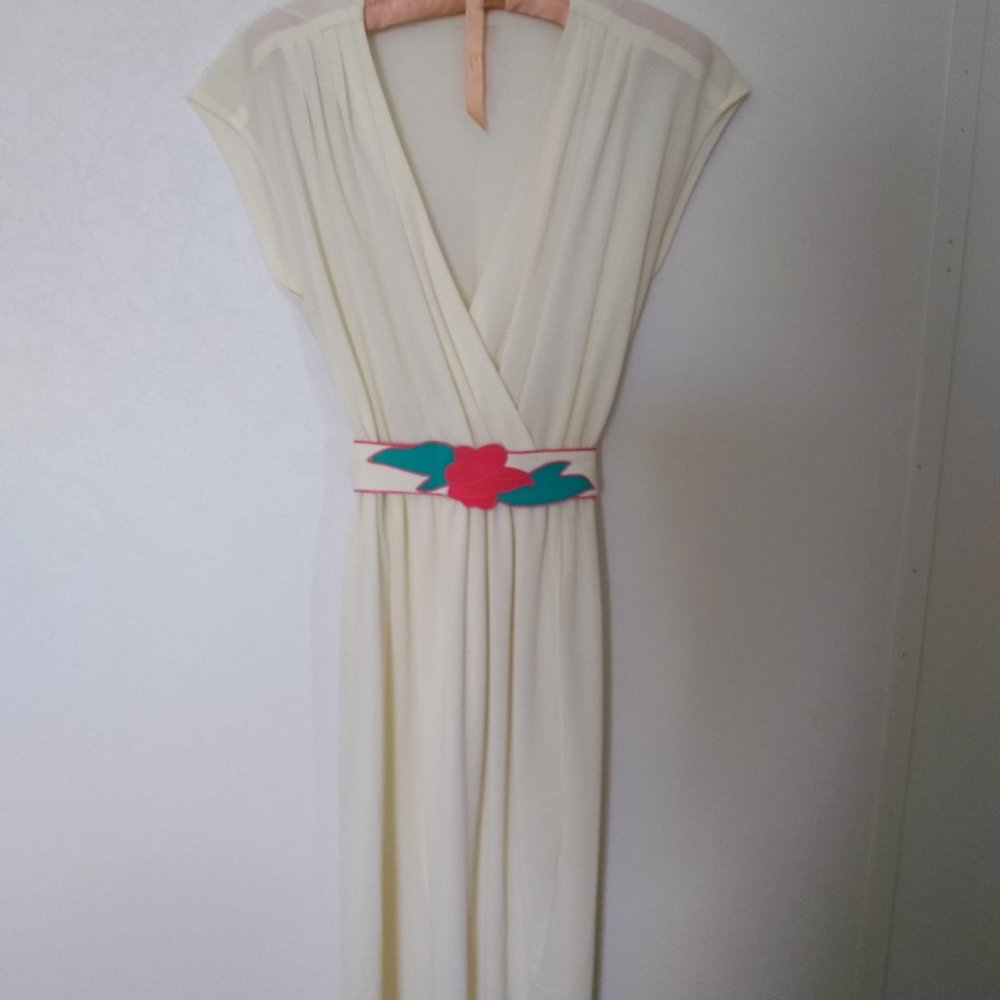 Vintage 70's light weight polyester wrap style dress w/ applique belt